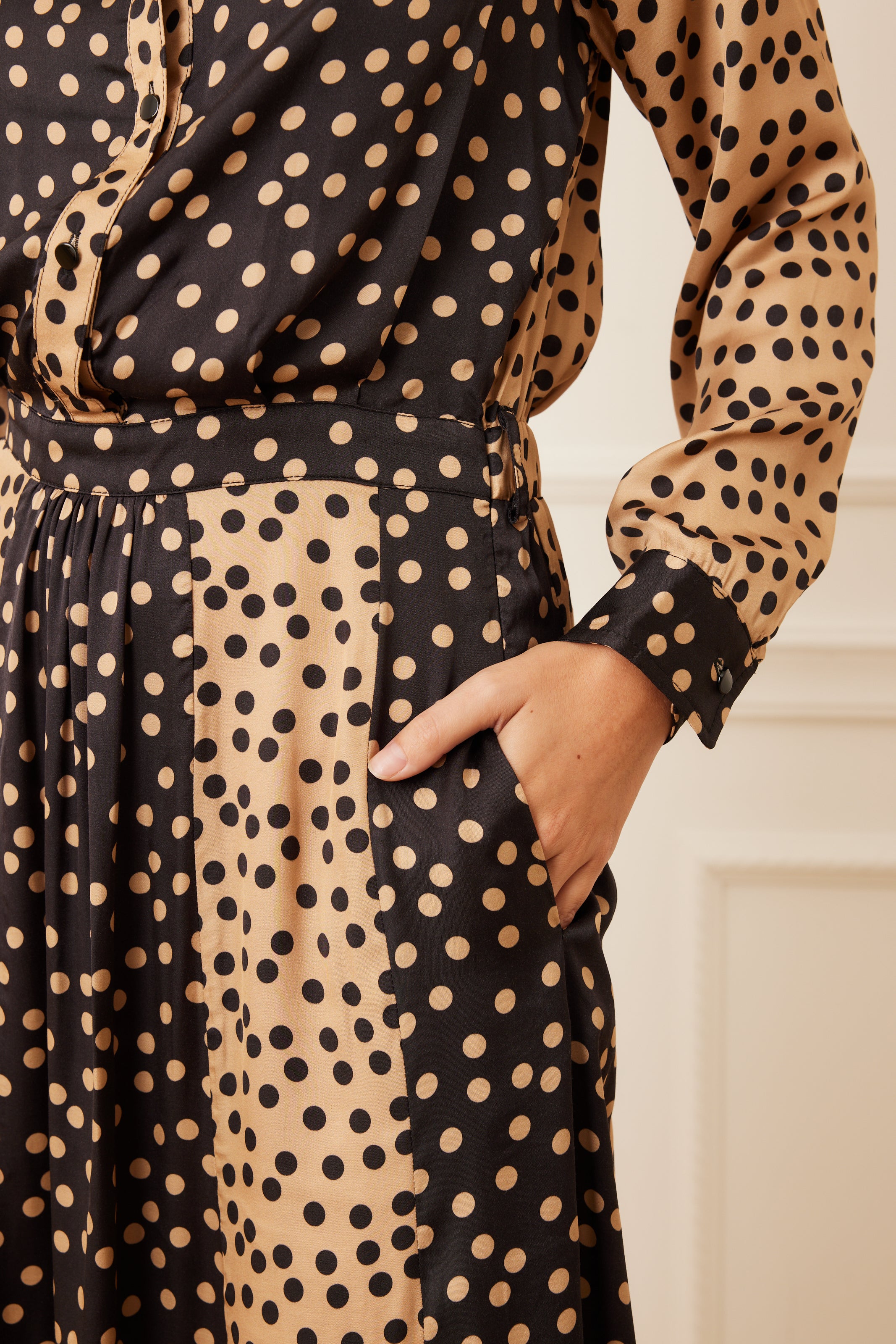 La Petite Française - Robe Résolue