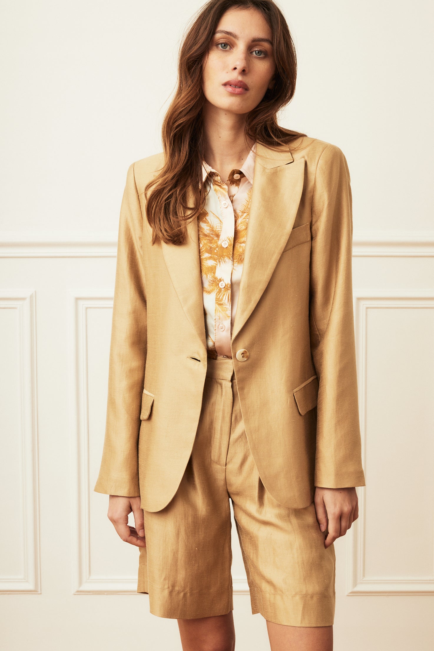 La Petite Française - VOYANTE