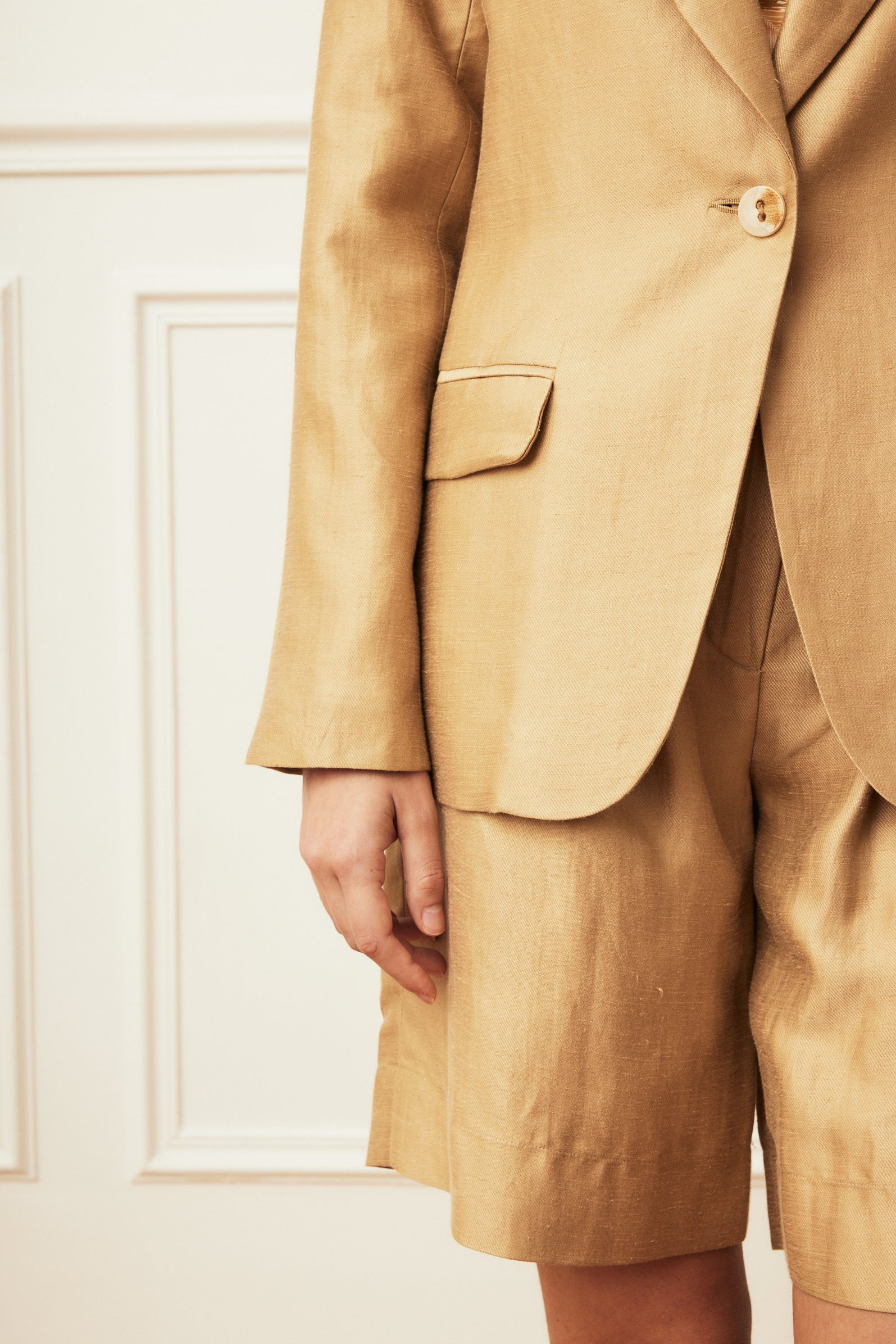 La Petite Française - VOYANTE