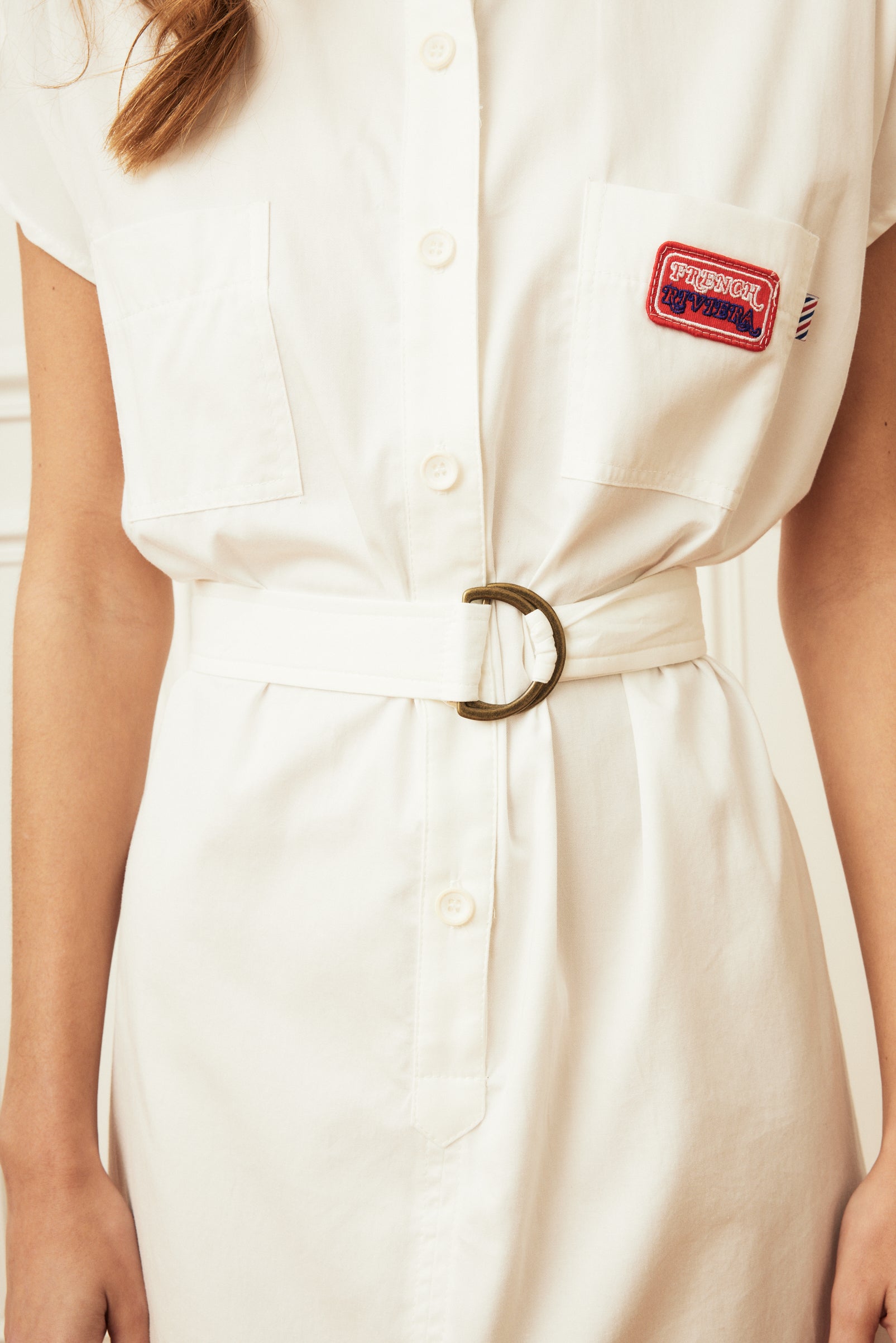 La Petite Française - Robe Réaliste