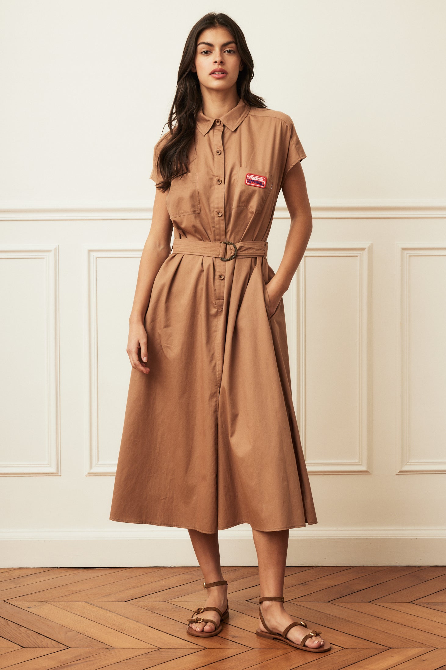La Petite Française - Robe Réaliste
