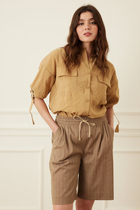 SHORT SOLANGE
